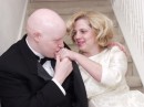 Bride_Groom_Hand_Kiss * 1600 x 1200 * (1.41MB)