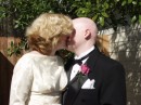 Bride_and_Groom_kiss2 * 1600 x 1200 * (1.57MB)